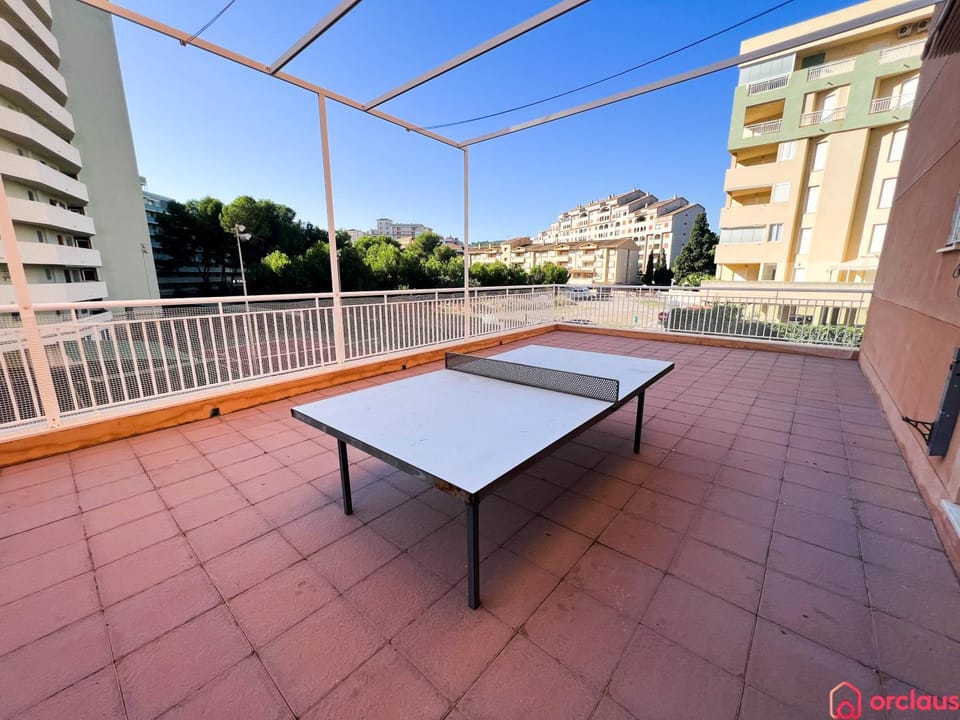 Table tennis
