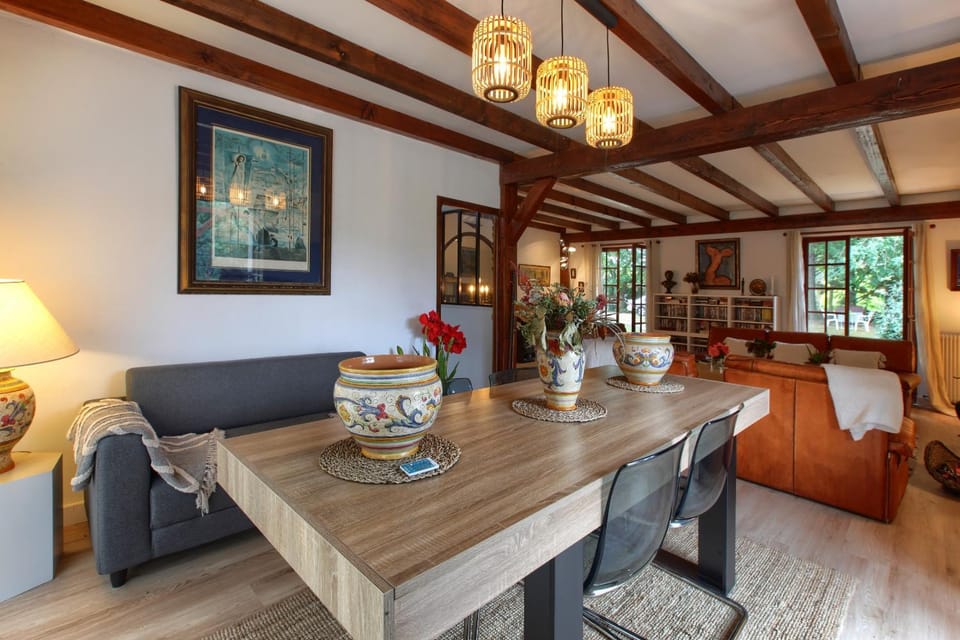 Property building, Living room