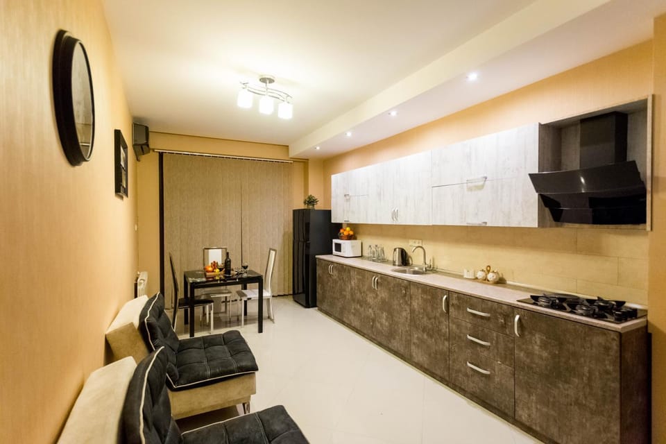 TV and multimedia, Kitchen or kitchenette, Living room, Seating area, Dining area, minibar