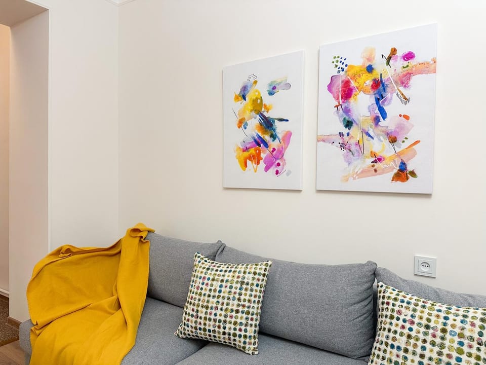 Living room, Decorative detail, Seating area