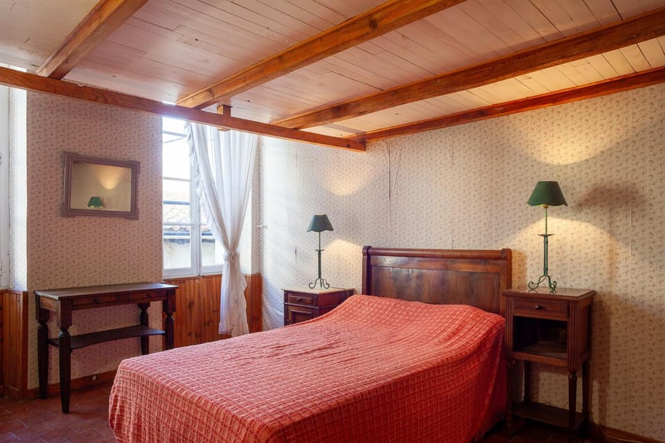 Property building, Living room, Bedroom