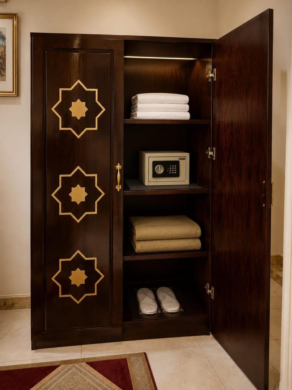 safe, towels