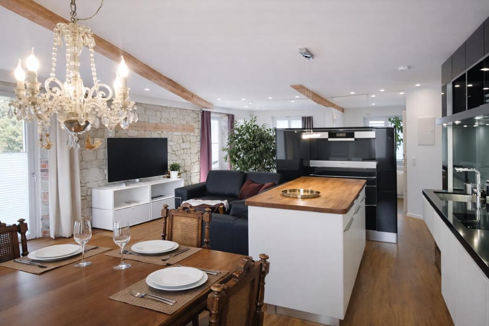 Living room, Dining area