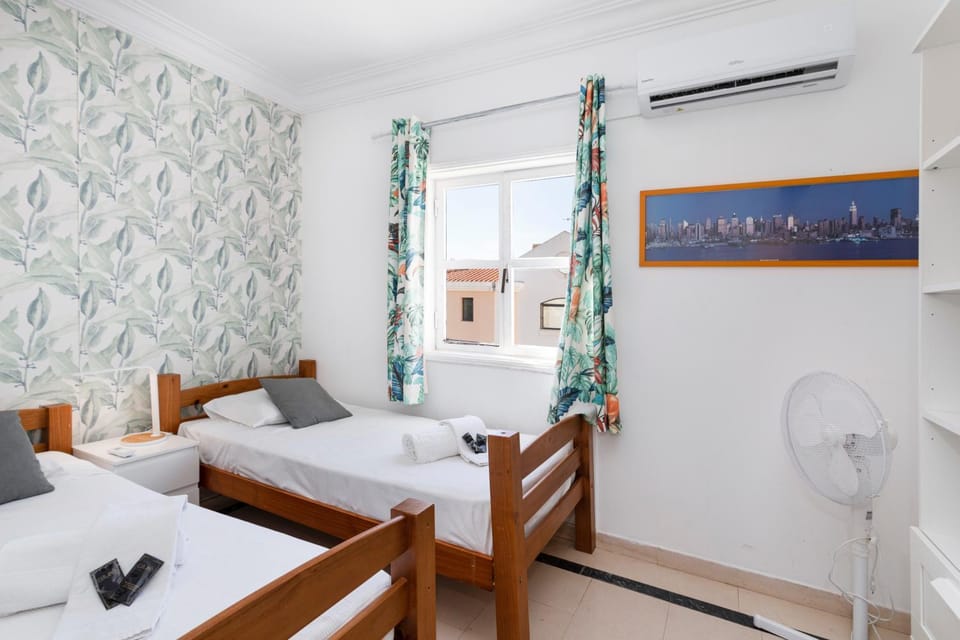 Bed, Photo of the whole room, Bedroom, towels, air conditioner