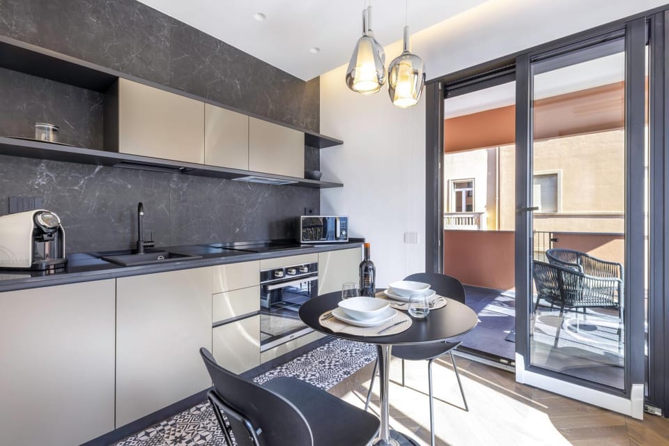 Coffee/tea facilities, Kitchen or kitchenette, Dining area, minibar, pet friendly, stove