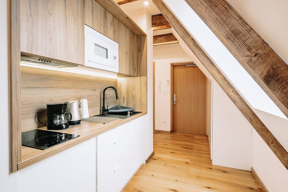 Coffee/tea facilities, Kitchen or kitchenette, pet friendly, stove