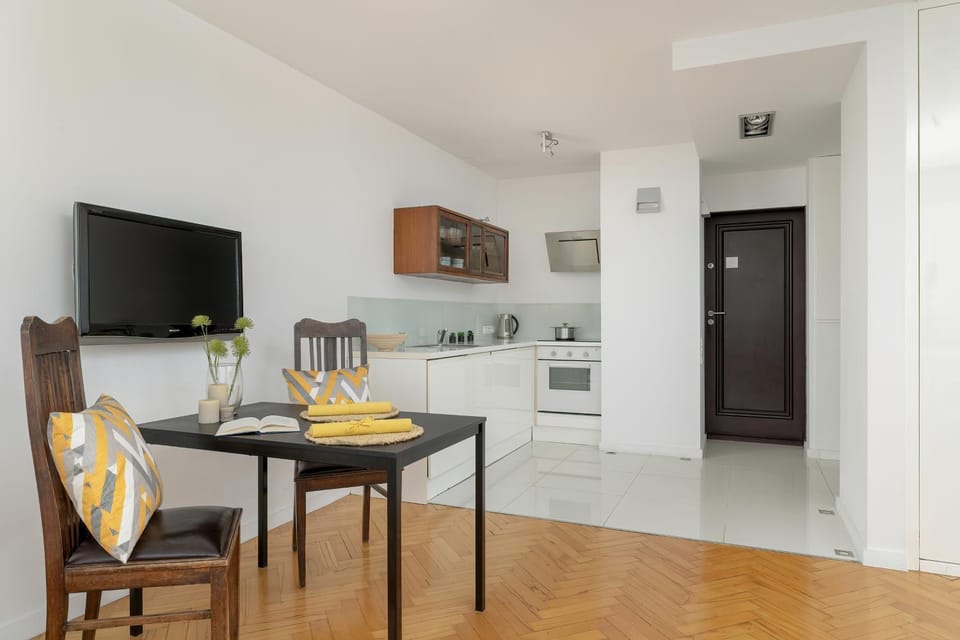 TV and multimedia, Kitchen or kitchenette, Dining area