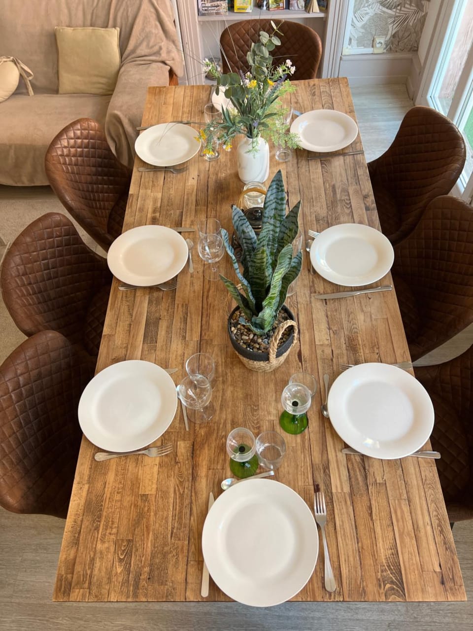 Dining area, Meals