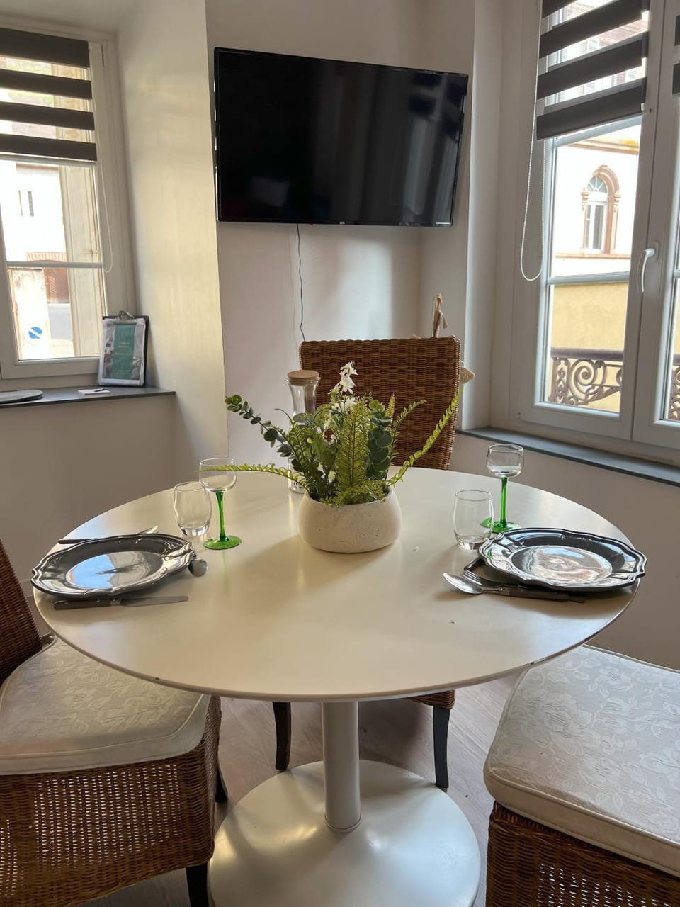 TV and multimedia, Dining area