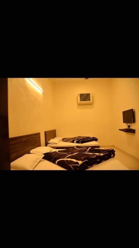 Hotel Bindra Paradise 800 Meter From Golden Temple Bed and Breakfast in Punjab, India