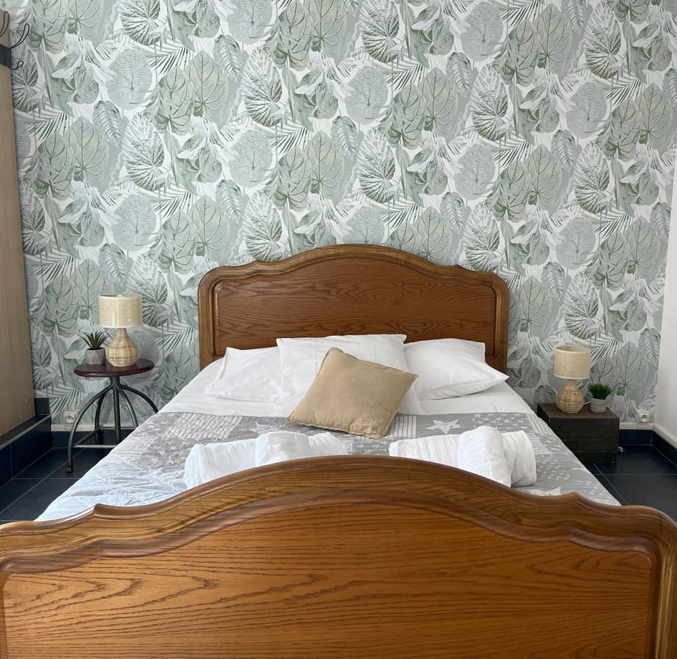 Bed, wardrobe