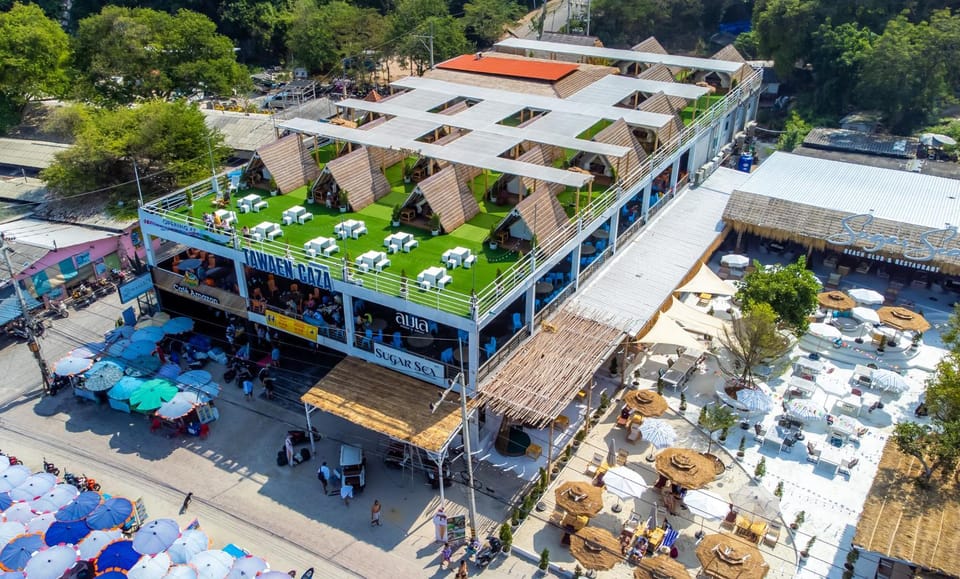 Tawaen Caza Sky Camping Bed and Breakfast in Chon Buri Changwat