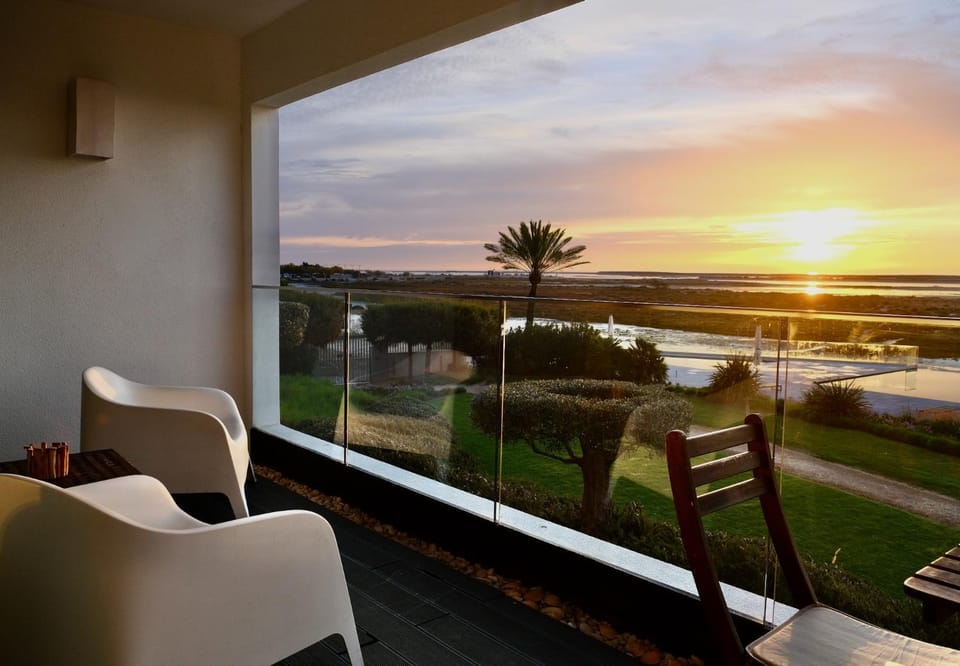 Balcony/Terrace, Sea view, Sunrise