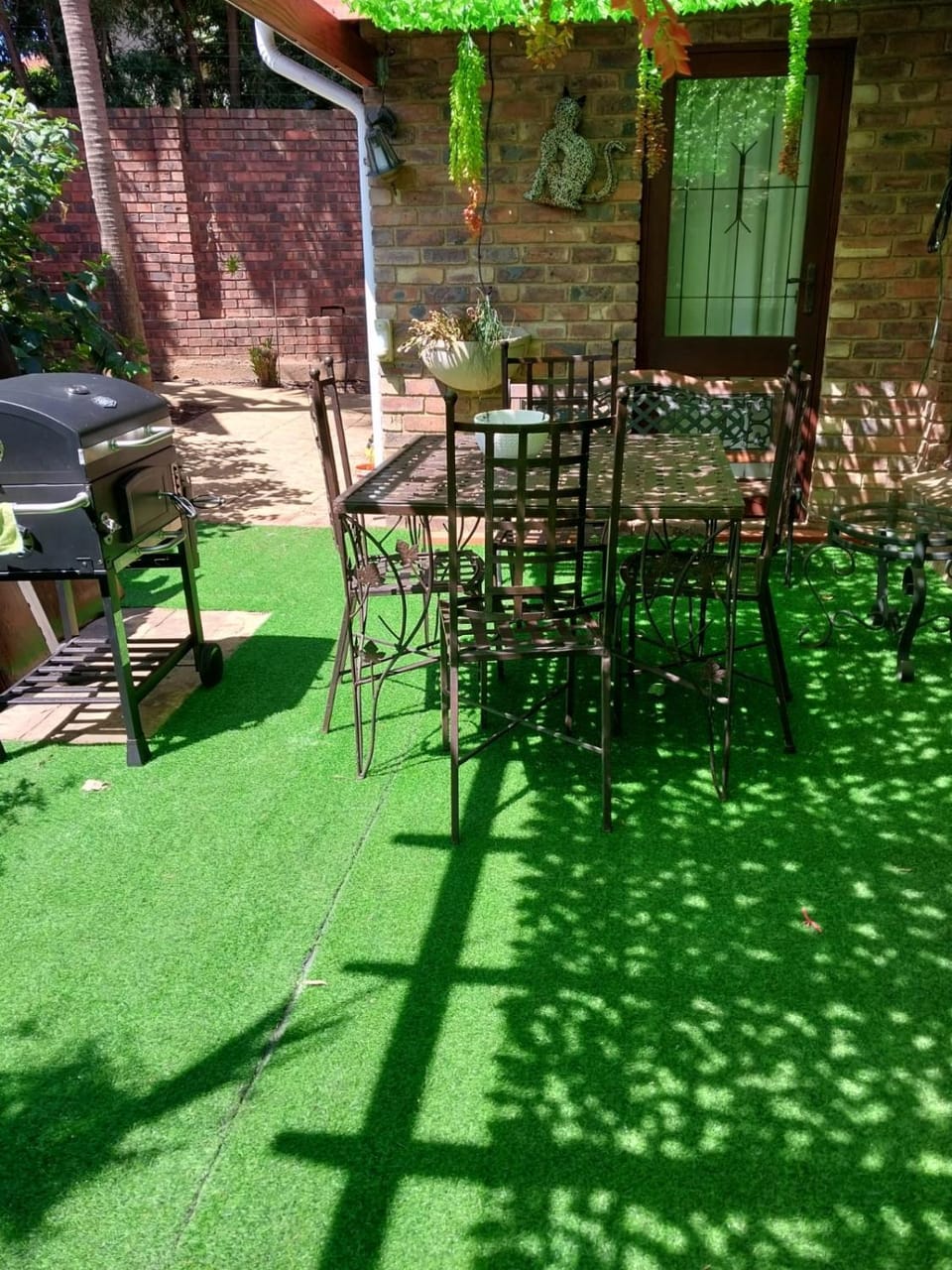 Rustic Townhouse in Pretoria East Apartment in Pretoria