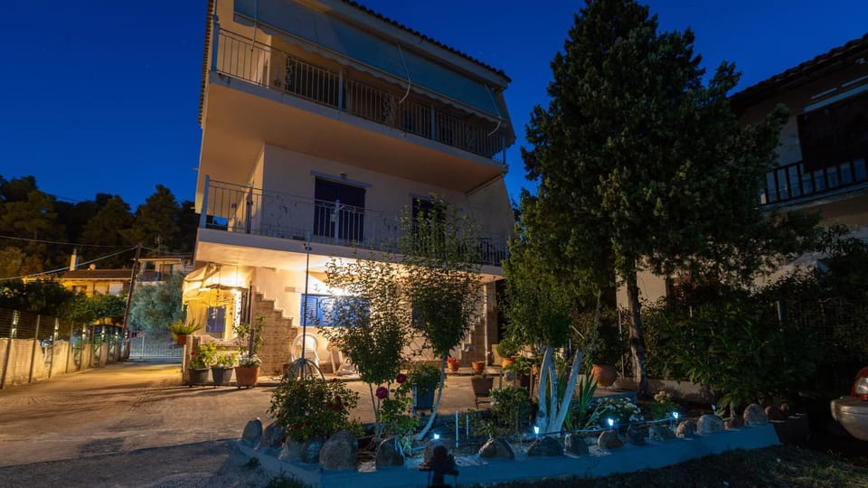 Property building, Night, Garden, Balcony/Terrace, Garden view