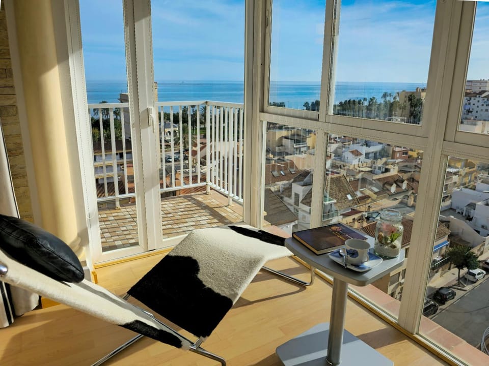 Day, Solarium, View (from property/room), Balcony/Terrace, Balcony/Terrace, Living room, City view, Sea view