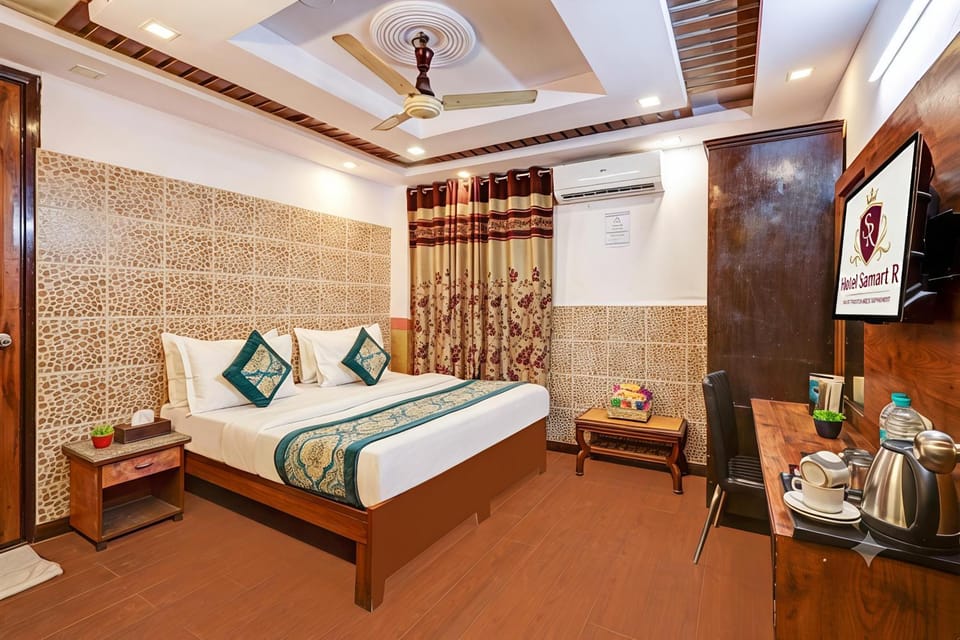 Bed, TV and multimedia, Coffee/tea facilities, Kitchen or kitchenette, Living room, Food and drinks, Photo of the whole room, Seating area, Bedroom, Drinks, air conditioner
