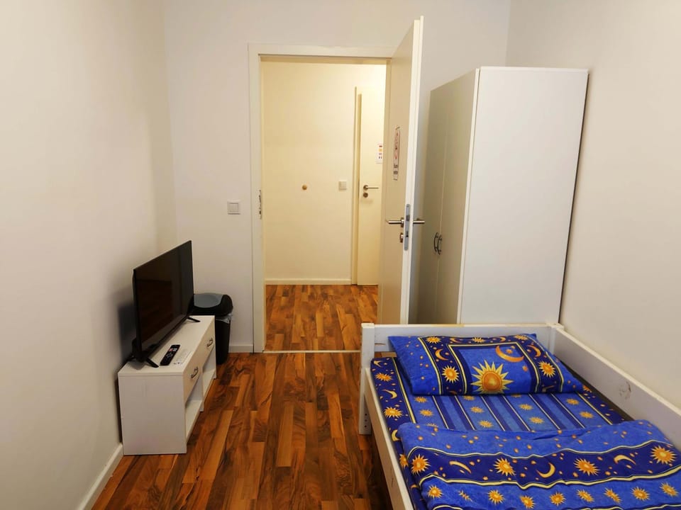 Bed, Bedroom, wardrobe