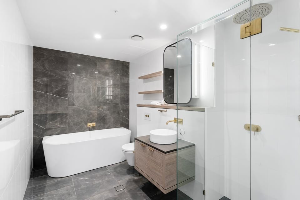 Gorgeous Oceanview 2B2B beachfront apartment in Surfers Apartment in Surfers Paradise