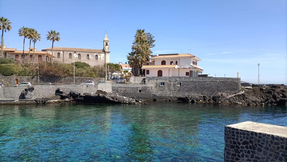 Nearby landmark, Natural landscape, Landmark view, Sea view
