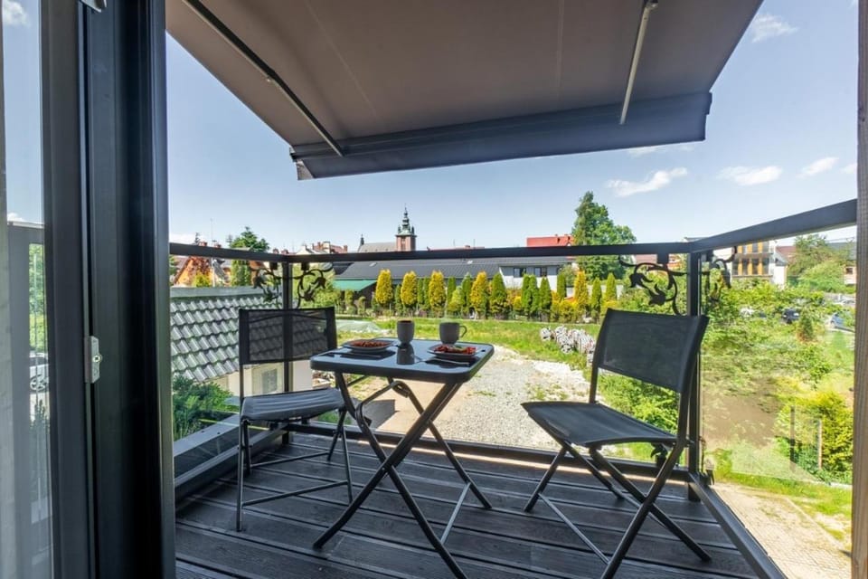 Spring, Day, View (from property/room), Balcony/Terrace