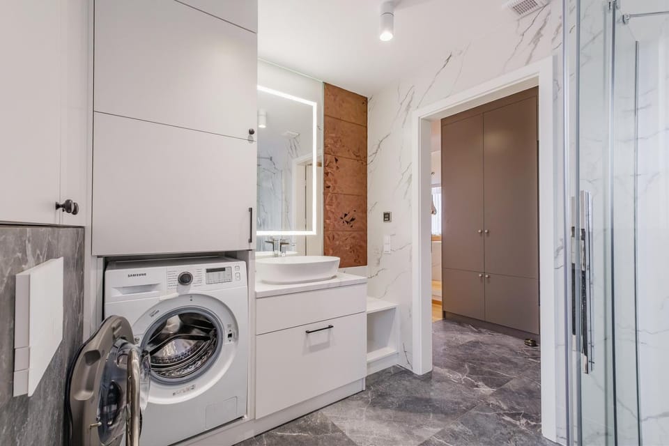 Shower, Bathroom, washing machine