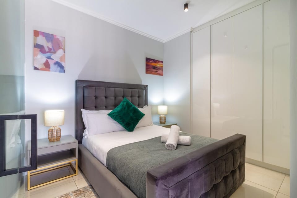 Bed, Photo of the whole room, Bedroom, towels, wardrobe