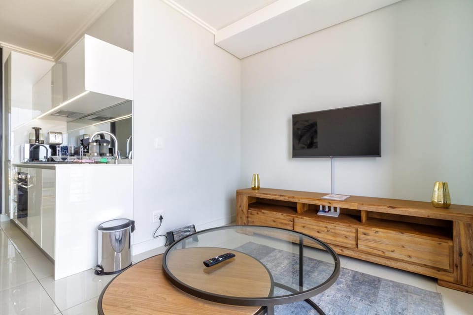 TV and multimedia, Dining area