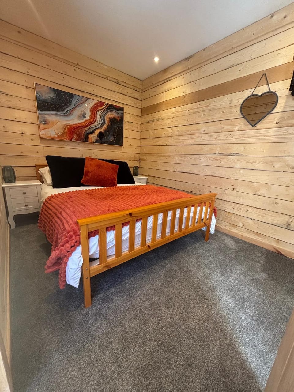 Edgmond Lodges - 1 & 2 Bed Luxury Log Cabins with Private Hot Tubs Derbyshire Cabin in South Derbyshire District