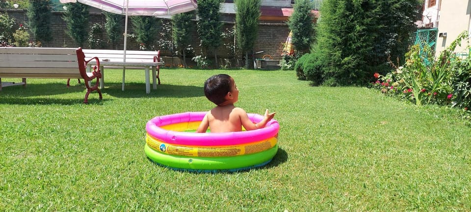 Natural landscape, Garden, Garden view, Landmark view, children, children, young children