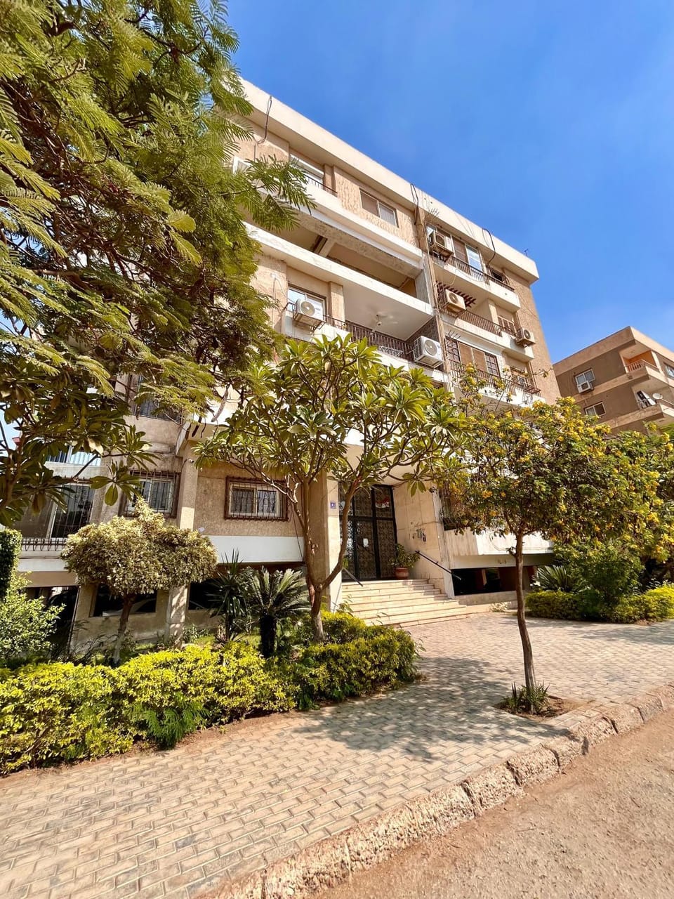Property building, Garden view