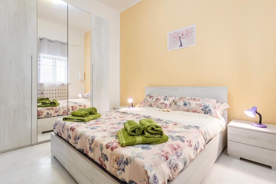 Living room, Bedroom