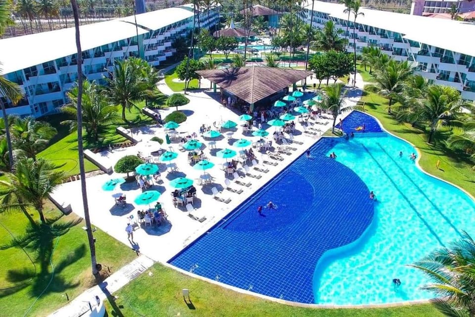 Property building, Natural landscape, Bird's eye view, Garden, Beach, Swimming pool, sunbed