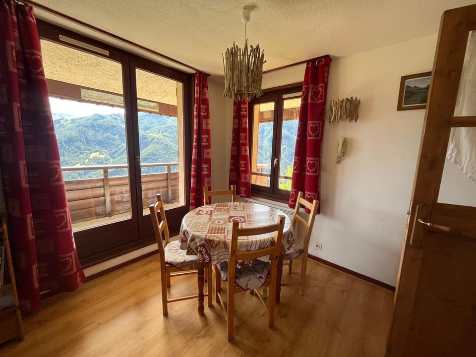 Studio avec magnifique vue montagne - Praloup 1500 Apartment in Uvernet-Fours
