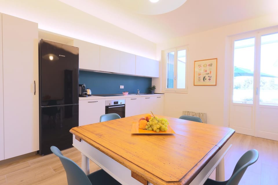 Kitchen or kitchenette, pet friendly, stove