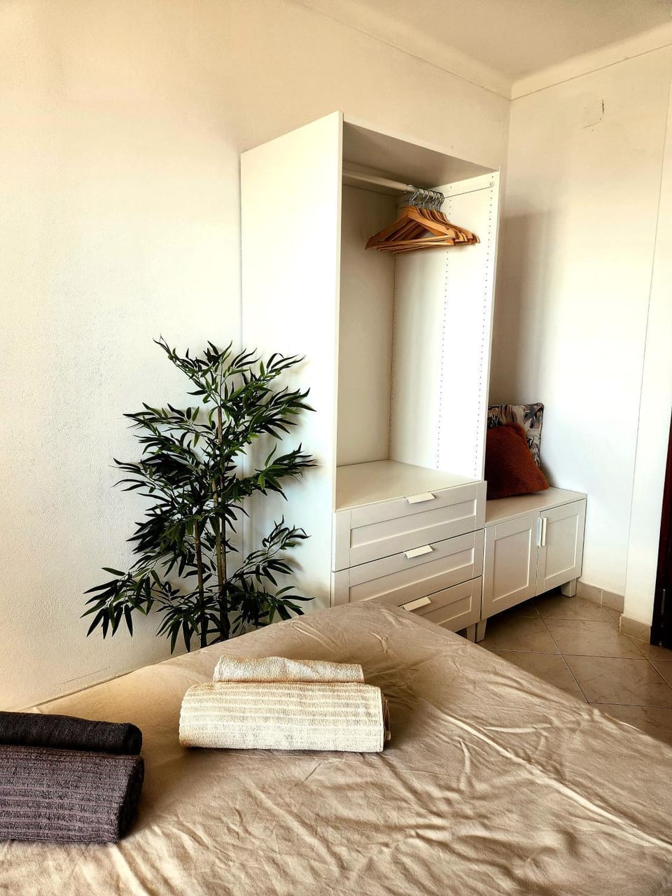 Bedroom, wardrobe