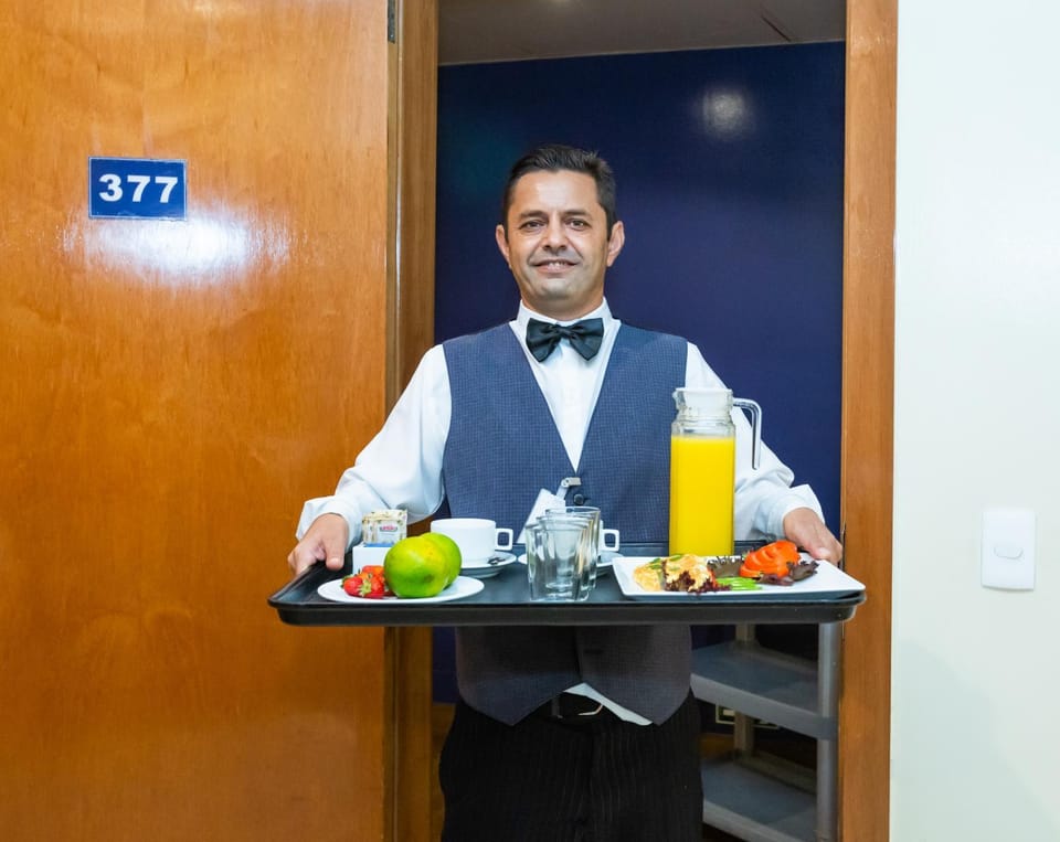 Staff, Food and drinks, Food, Breakfast, Drinks