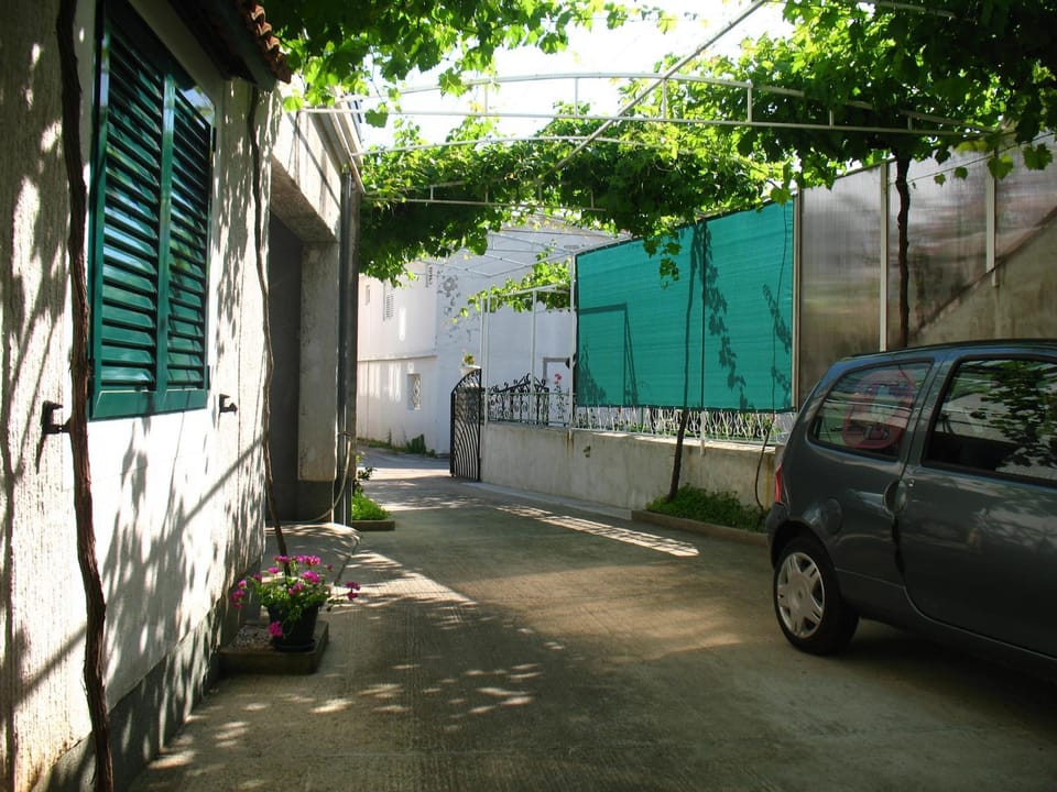 Garden, Balcony/Terrace