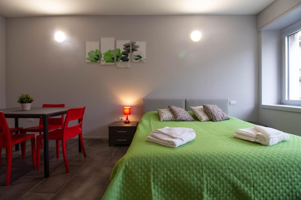 Living room, Bedroom