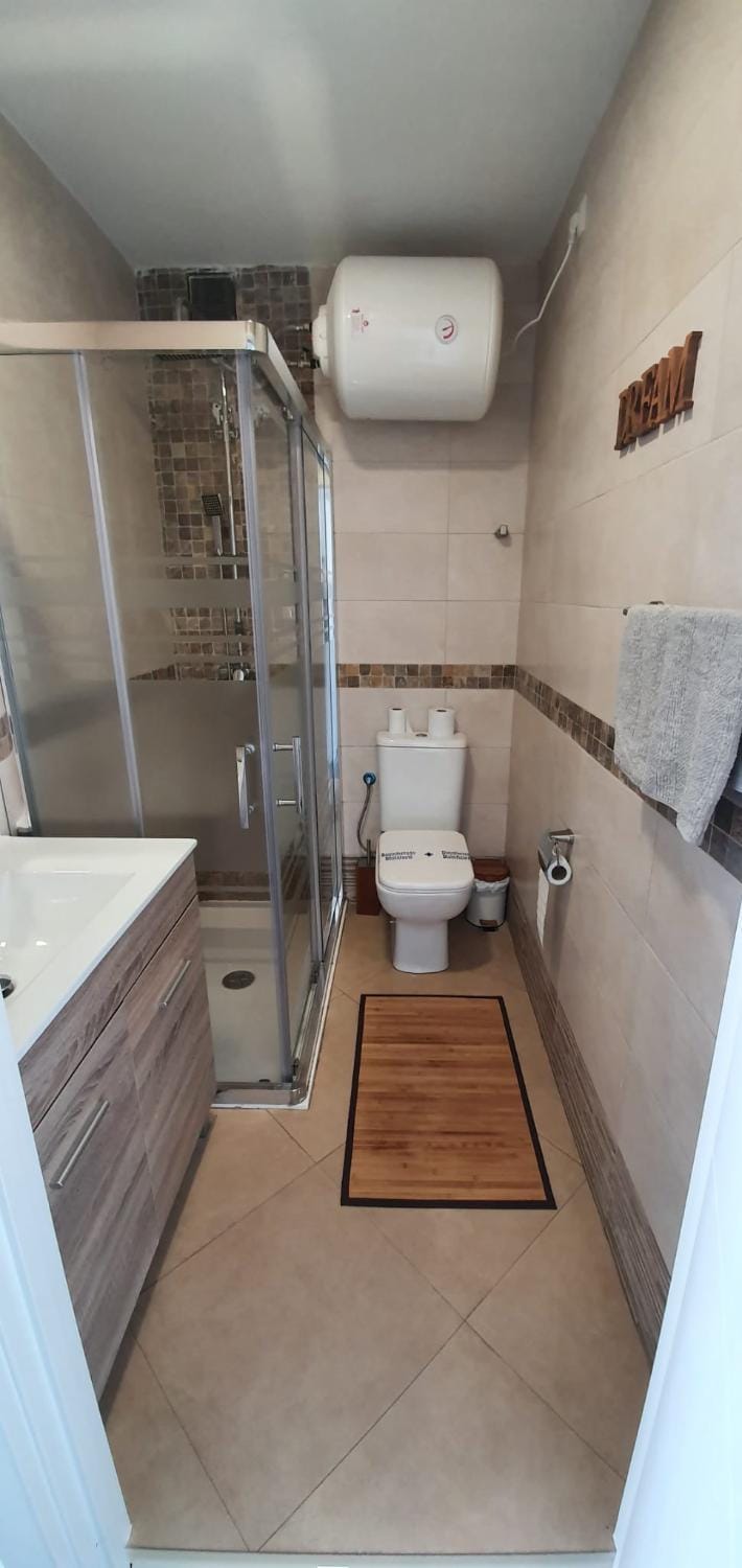 Shower, Bathroom