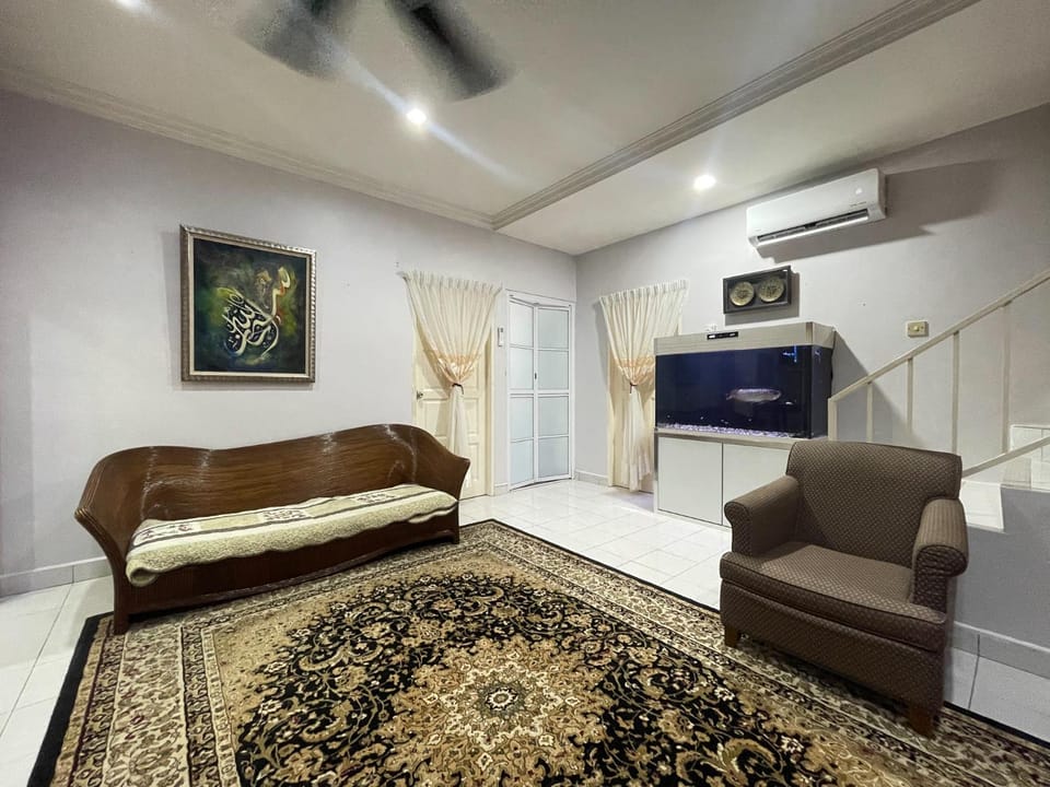 Venice Raudhah Guest House Bed and Breakfast in Perak