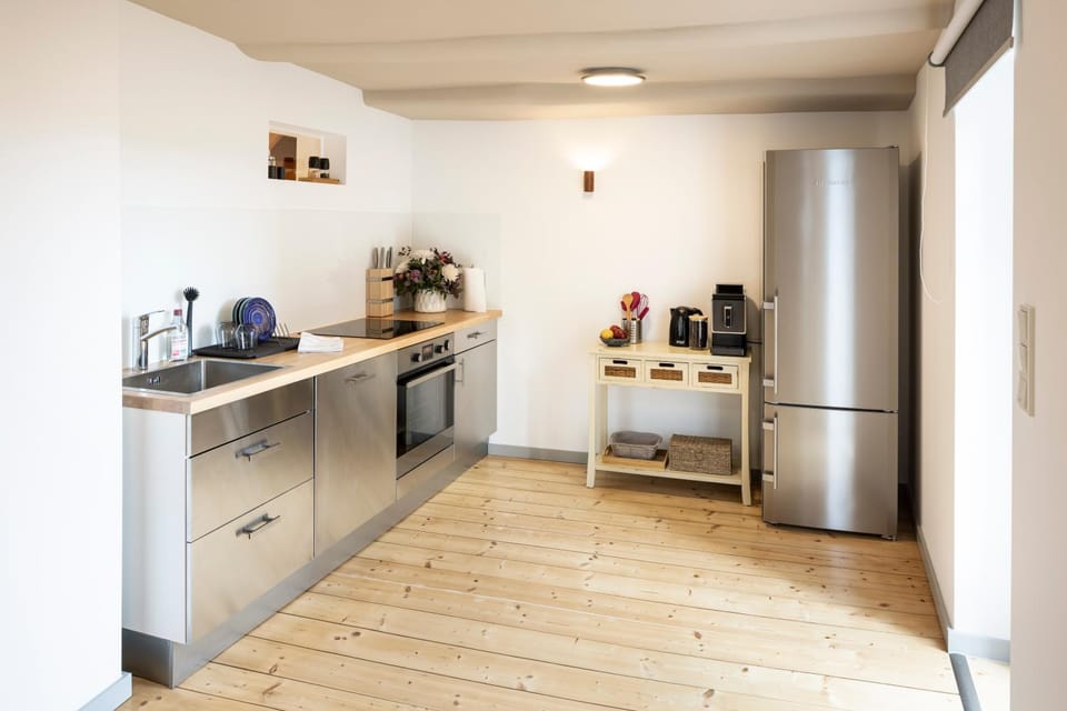 Coffee/tea facilities, dishwasher, pet friendly, stove, kitchen