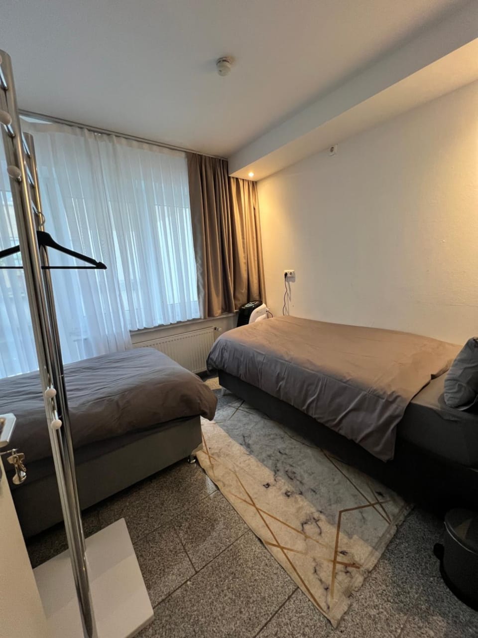 Budget Rooms just for sleeping - Digital access Hotel in Cologne