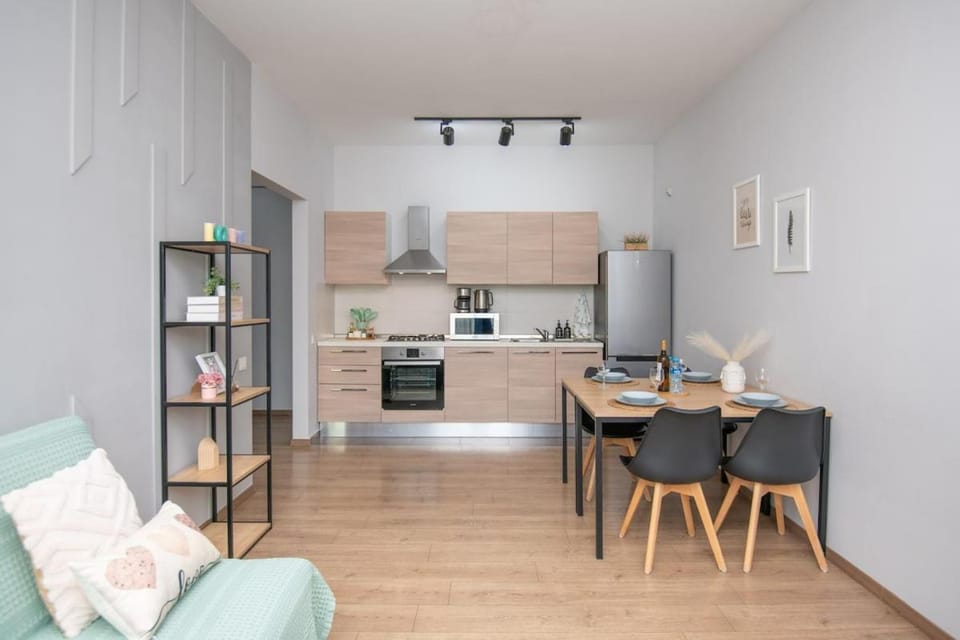 1-Bedroom Apartment with View - Balcony - 5 Min to Delisi Metro- Self Check-In Apartment in Tbilisi, Georgia