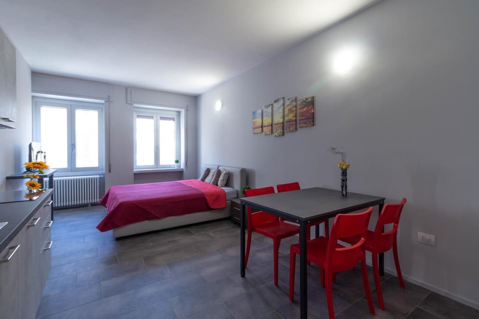 Bed, Kitchen or kitchenette, Photo of the whole room, Seating area, Dining area, Bedroom