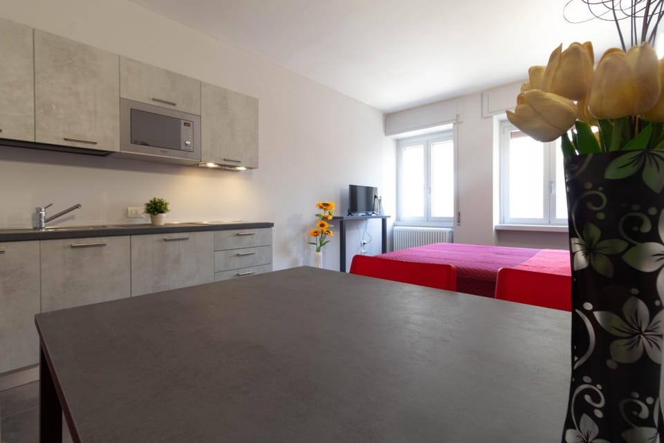 Bed, Kitchen or kitchenette, Bedroom