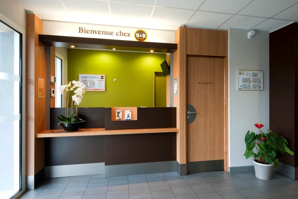 Lobby or reception, Lobby or reception
