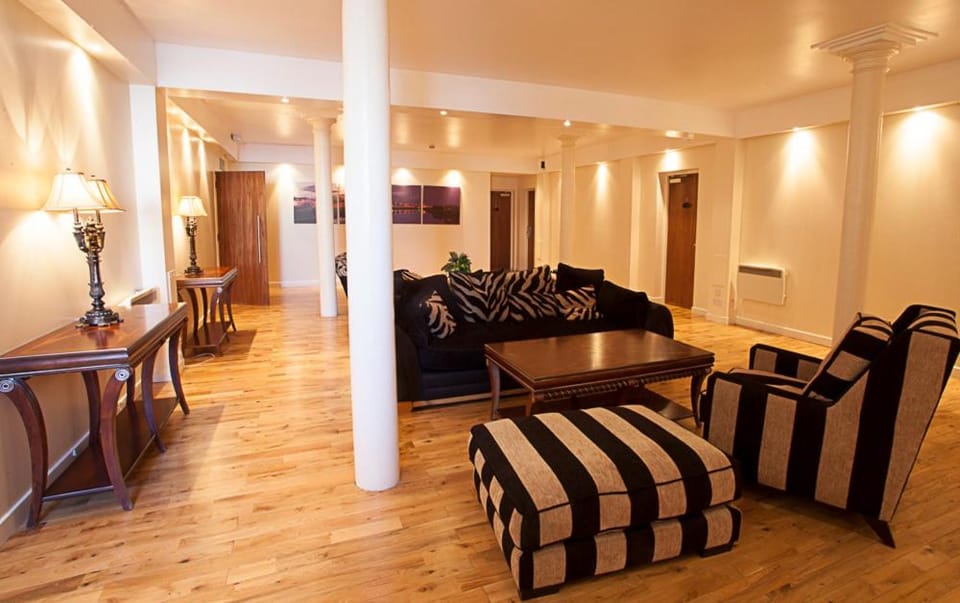 Lobby or reception, Seating area