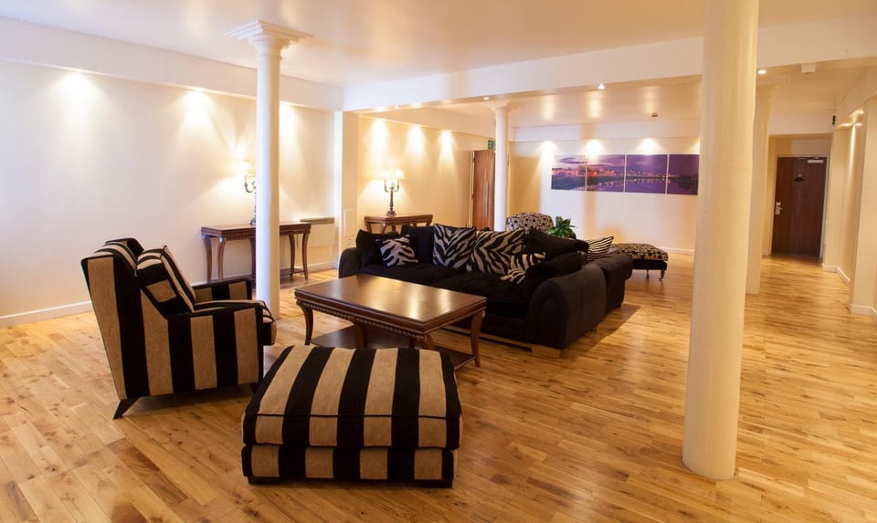 Lobby or reception, Seating area