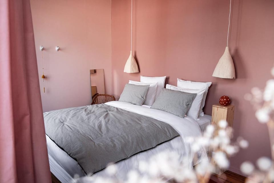 Bed, View (from property/room), Bedroom, Inner courtyard view